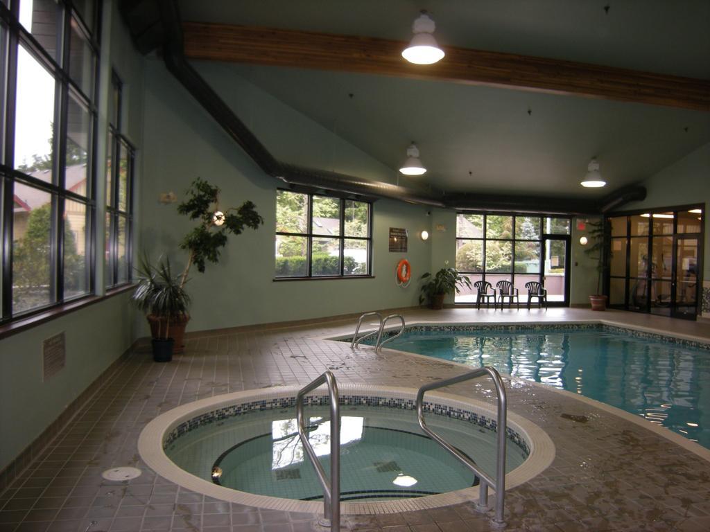 Oceanside Village Resort Парксвилл Экстерьер фото